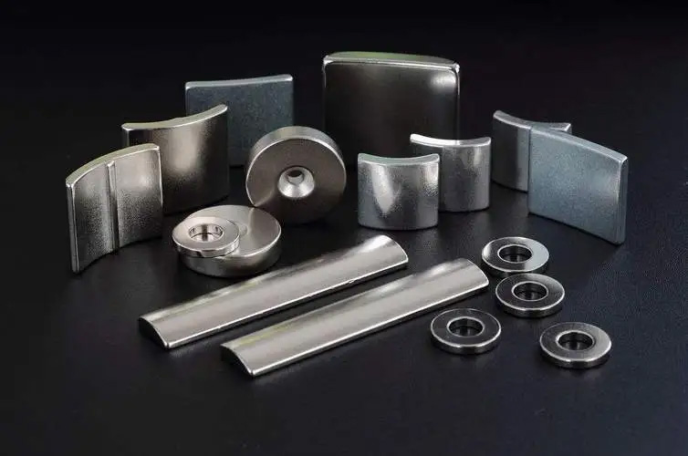 What is the difference between bonded neodymium iron boron magnets and sintered neodymium iron boron magnets